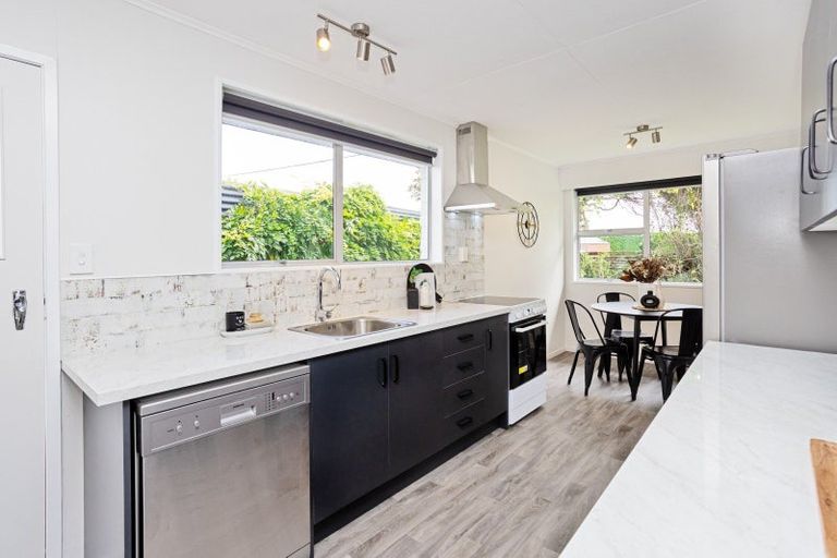 Photo of property in 26 Dalry Street, Wallacetown, 9816