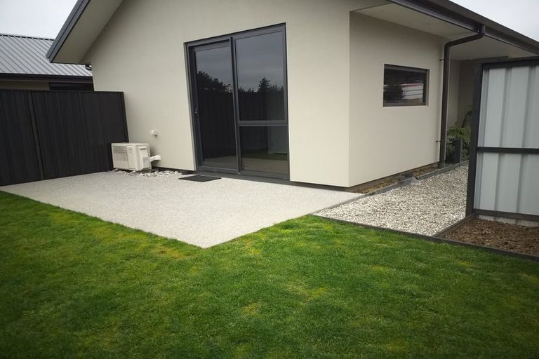 Photo of property in 8 Tahi Street, Albert Town, Wanaka, 9305