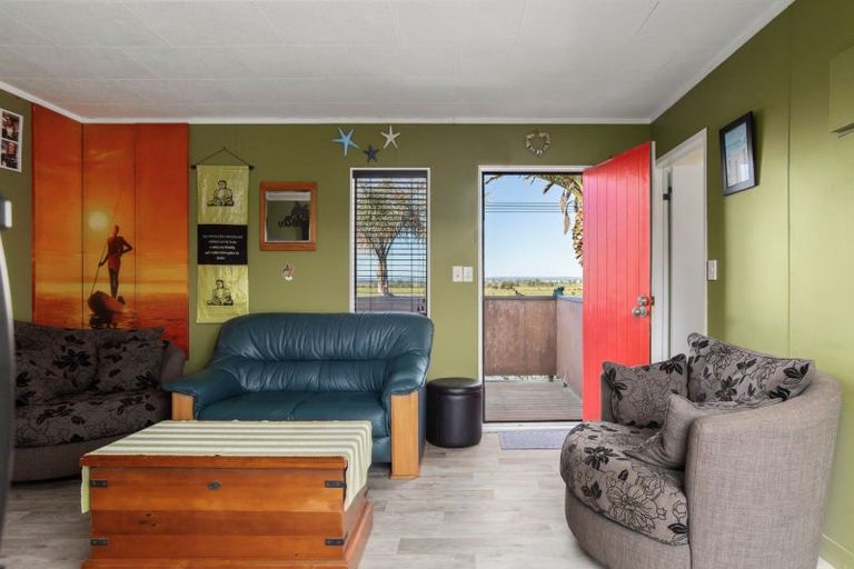 Photo of property in 159 Pukehina Parade, Pukehina, Te Puke, 3189