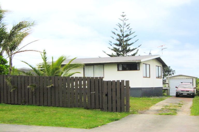 Photo of property in 48 Shakespear Road, Army Bay, Whangaparaoa, 0930