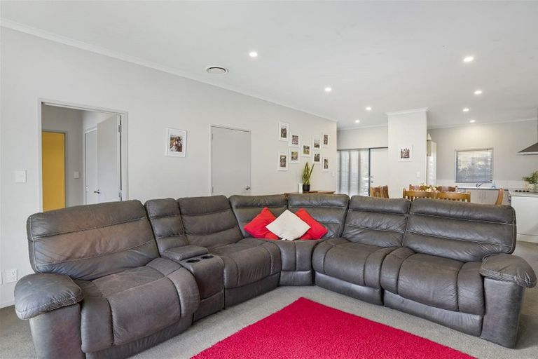 Photo of property in 43 Ipukarea Street, Weymouth, Auckland, 2103