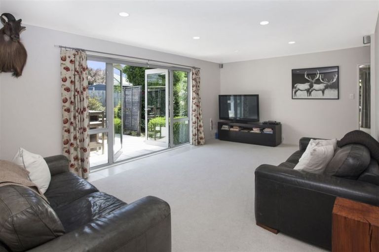 Photo of property in 9 Dunvegan Place, Harewood, Christchurch, 8051