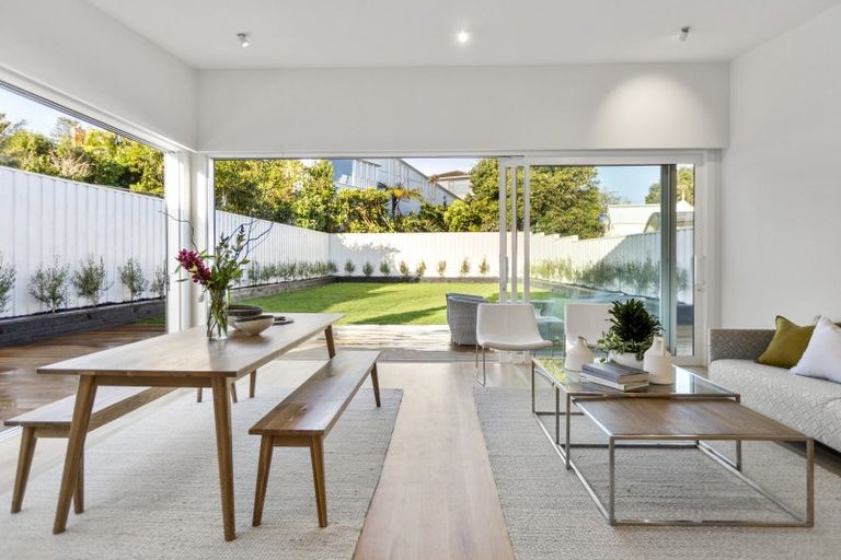 Photo of property in 4 Cheltenham Road, Devonport, Auckland, 0624