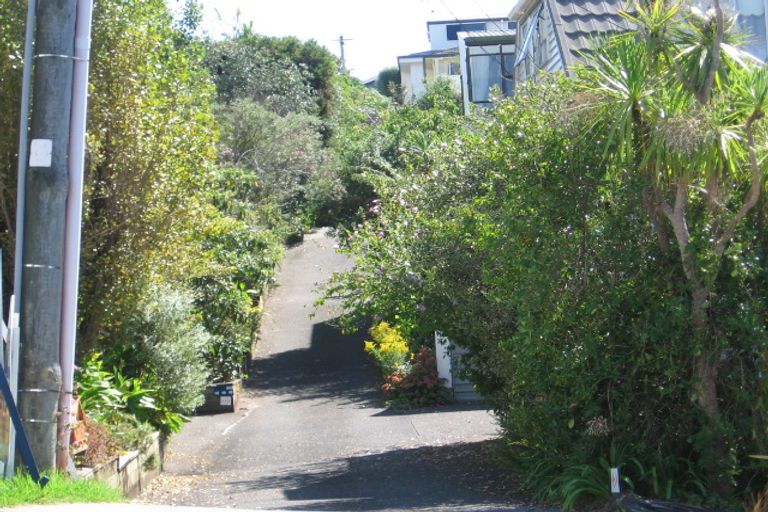 Photo of property in 1/44a Masterton Road, Rothesay Bay, Auckland, 0630