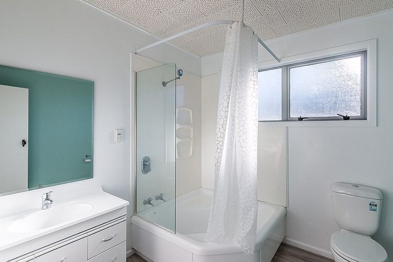 Photo of property in 66 Martin Road, Paraparaumu Beach, Paraparaumu, 5032