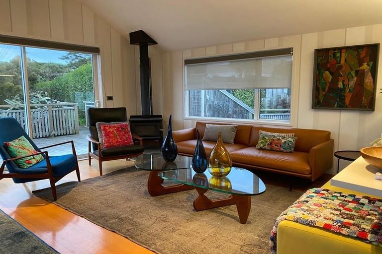 Photo of property in 38 Hawtrey Terrace, Churton Park, Wellington, 6037