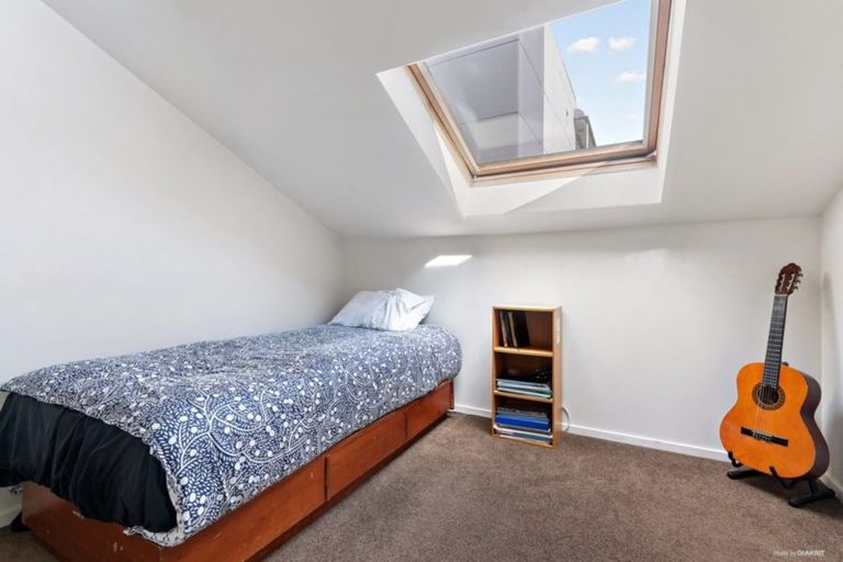 Photo of property in Courtenay Mews Apartments, 16/14 Alpha Street, Te Aro, Wellington, 6011