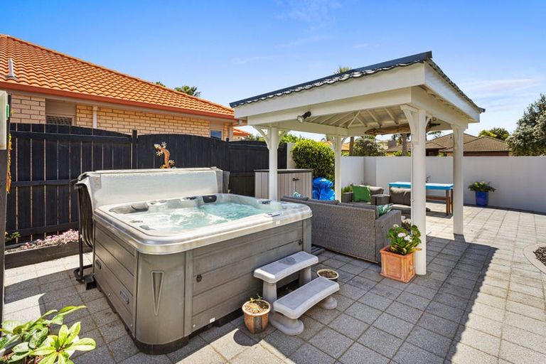 Photo of property in 1 Santa Cruz Drive, Papamoa Beach, Papamoa, 3118