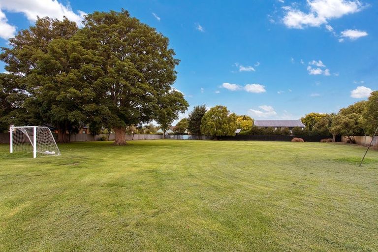 Photo of property in 190 Fendalton Road, Fendalton, Christchurch, 8052