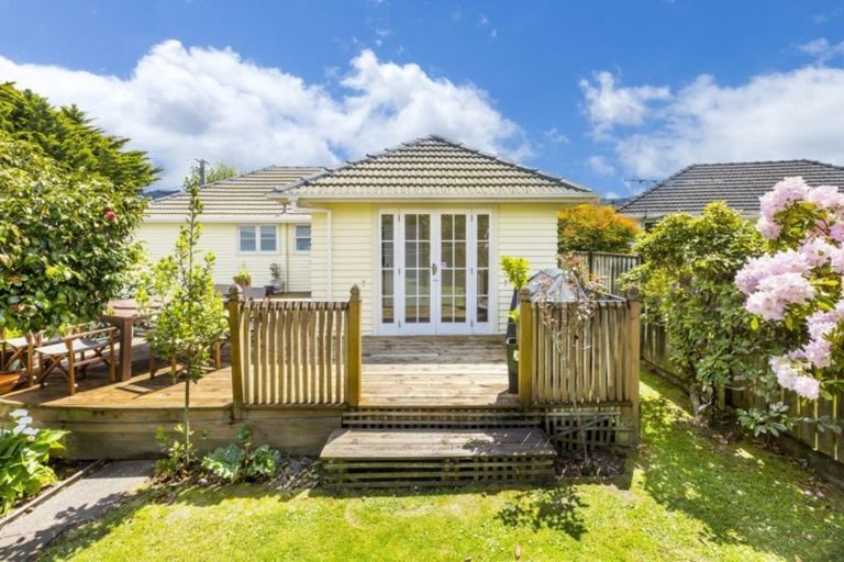 Photo of property in 5 Maher Street, Elderslea, Upper Hutt, 5018