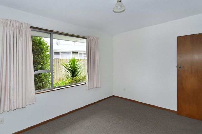 Photo of property in 1/63 Geraldine Street, Edgeware, Christchurch, 8013