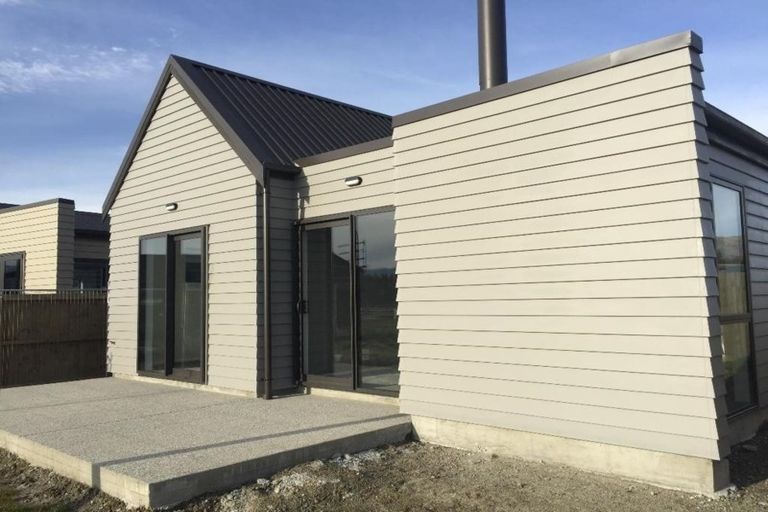 Photo of property in 30 Obelisk Street, Wanaka, 9305