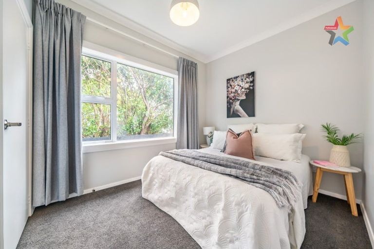 Photo of property in 8 Golf Road, Manor Park, Lower Hutt, 5019