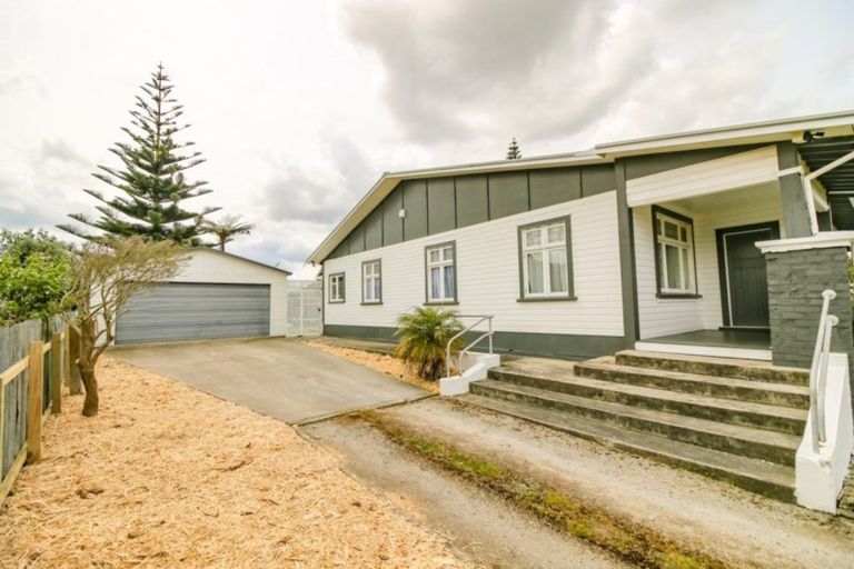 Photo of property in 9 Tongariro Street, Castlecliff, Whanganui, 4501