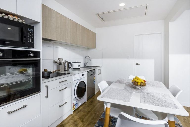 Photo of property in 122c Lancaster Road, Beach Haven, Auckland, 0626