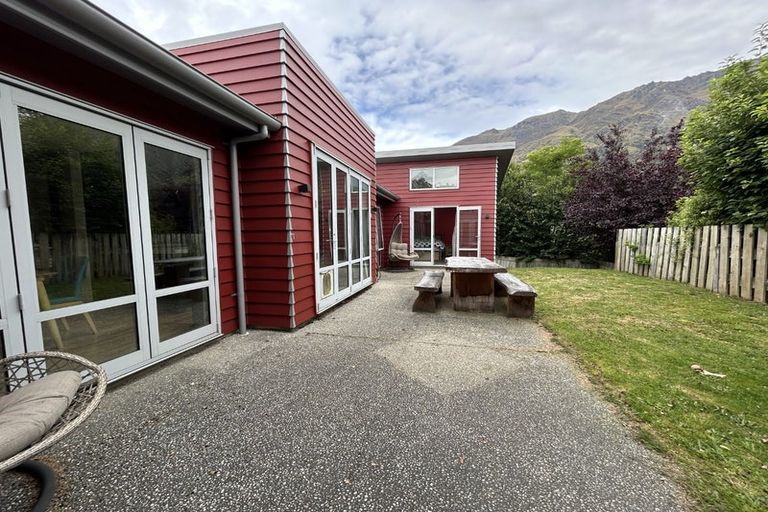Photo of property in 3 Morning Star Terrace, Arthurs Point, Queenstown, 9371