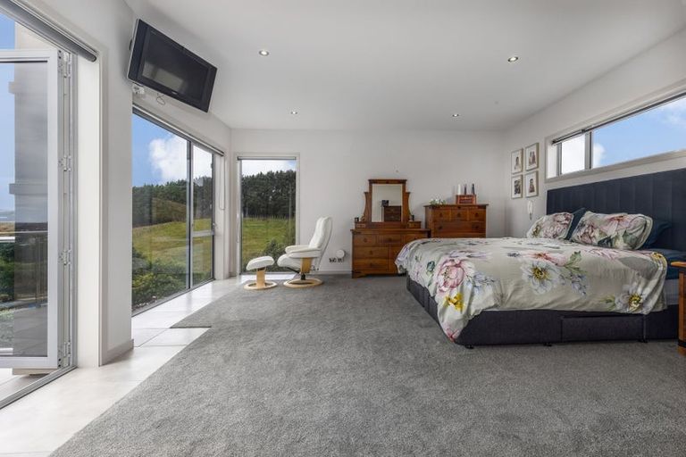 Photo of property in 75b Paremata Haywards Road, Pauatahanui, Porirua, 5381