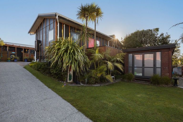 Photo of property in 159 Pukehina Parade, Pukehina, Te Puke, 3189