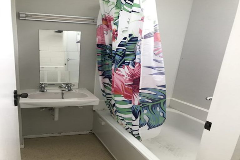 Photo of property in 3/20 Frankmoore Avenue, Johnsonville, Wellington, 6037