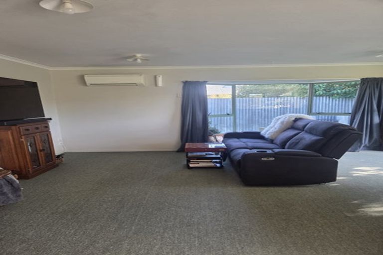 Photo of property in 2/75 Mclauchlan Street, Springlands, Blenheim, 7201