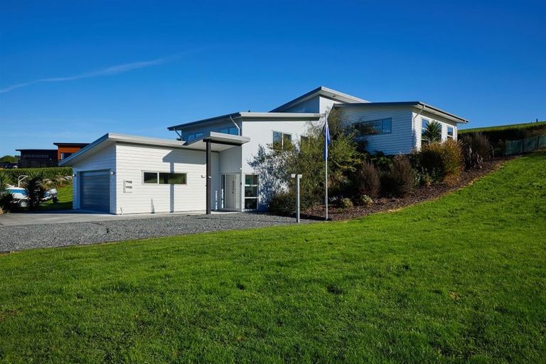 Photo of property in 16 Swyncombe Place, Kaikoura Flat, Kaikoura, 7371