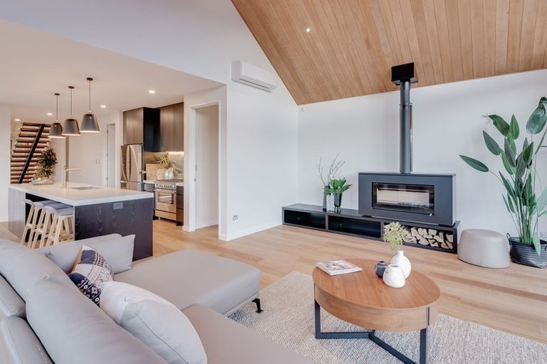 Photo of property in 170c Beacon Point Road, Wanaka, 9305