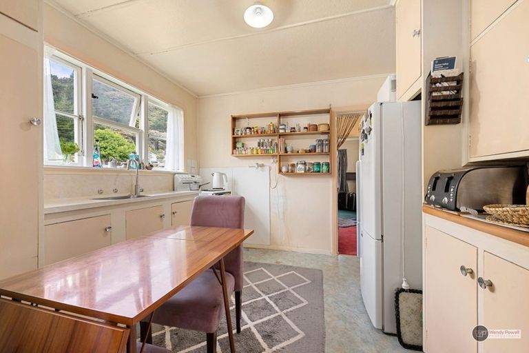 Photo of property in 63 Hay Street, Naenae, Lower Hutt, 5011