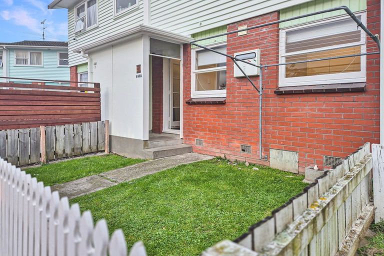 Photo of property in Shakespeare Flats, 8/48 Merton Street, Trentham, Upper Hutt, 5018
