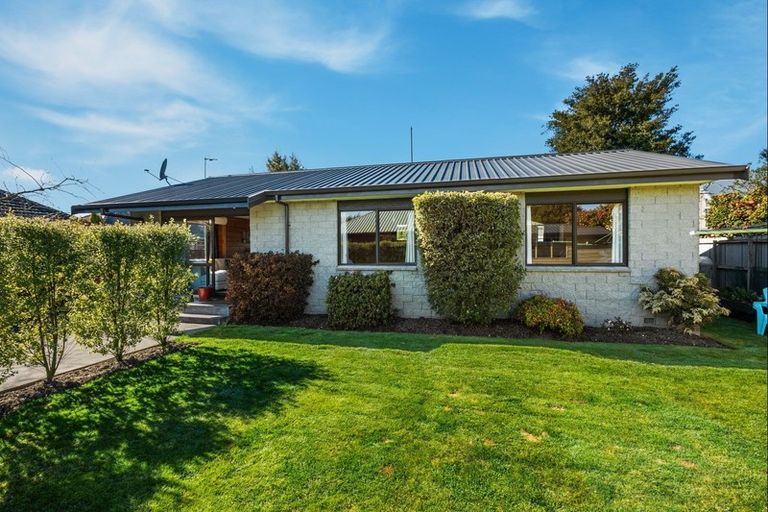 Photo of property in 12a Dinton Street, Russley, Christchurch, 8042