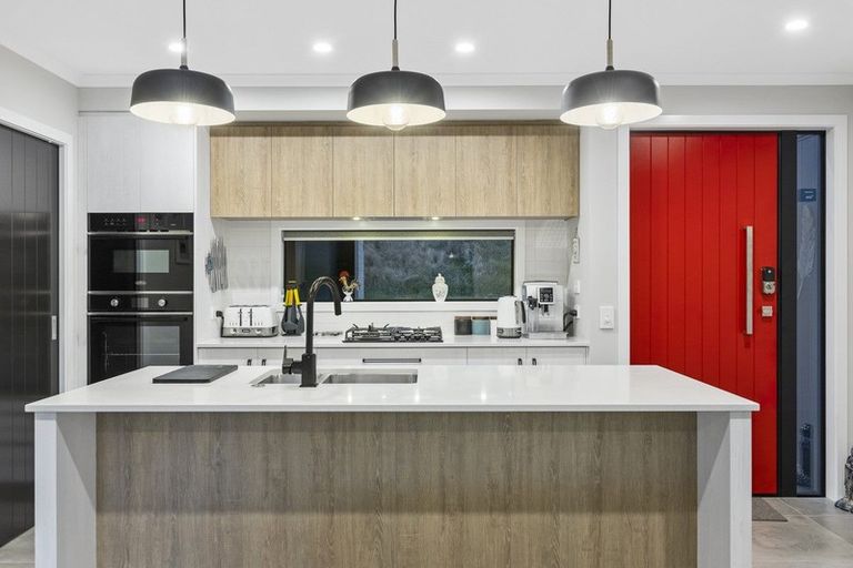 Photo of property in 15 Bob Carter Place, Welcome Bay, Tauranga, 3175