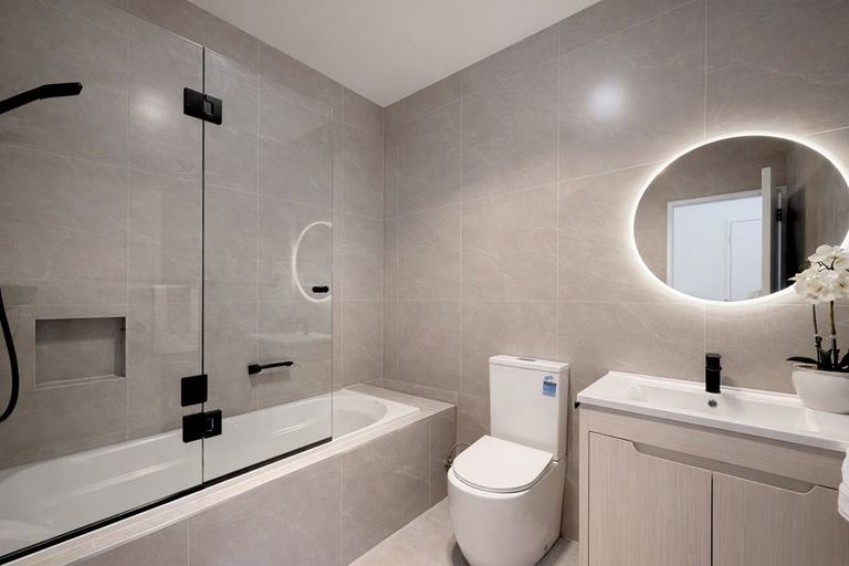 Photo of property in 6 Taukahiwi Road, Pukekohe, 2120