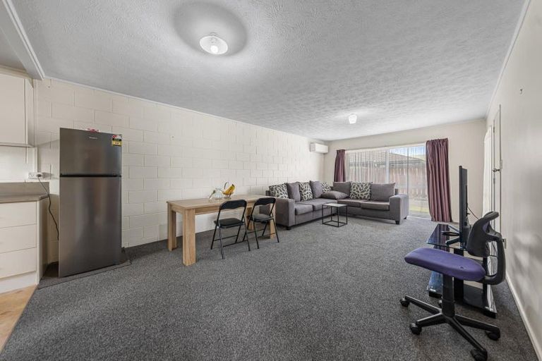 Photo of property in 407 West Coast Road, Glen Eden, Auckland, 0602