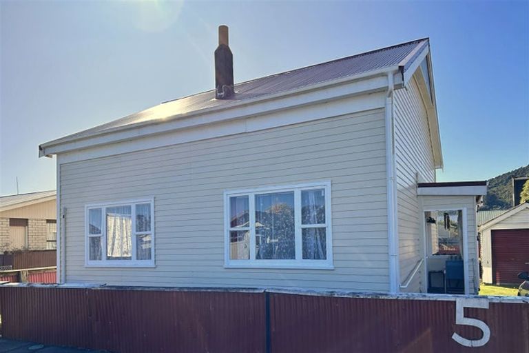 Photo of property in 5 Franklin Street, Greymouth, 7805
