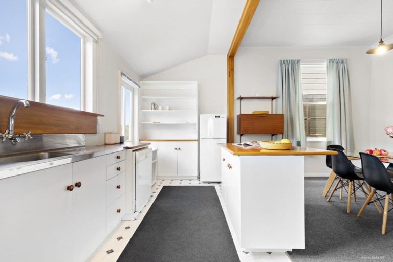 Photo of property in 26 Tanera Crescent, Brooklyn, Wellington, 6021