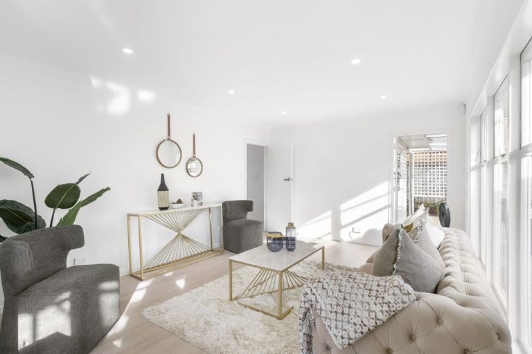 Photo of property in 36 Weldene Avenue, Glenfield, Auckland, 0629