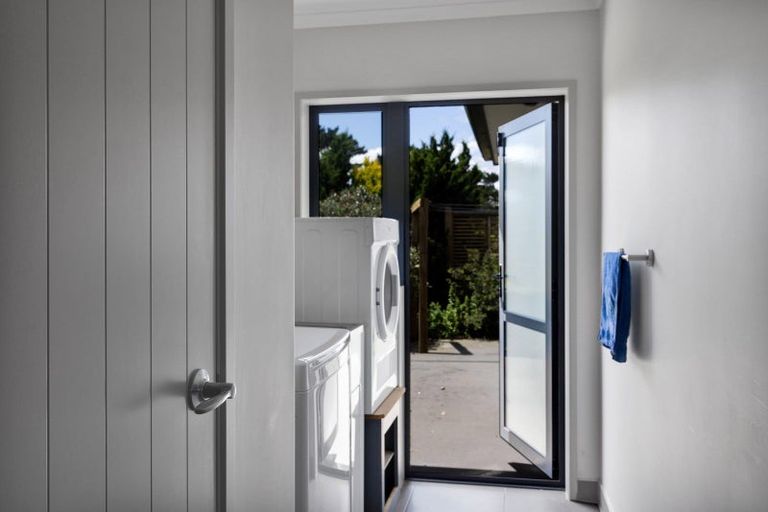 Photo of property in 3 Larlin Heights, Hawera, 4675