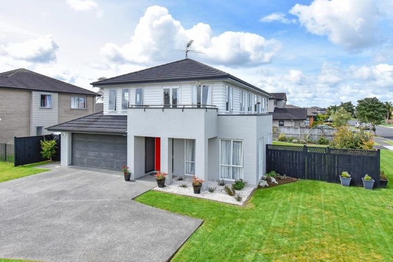 Photo of property in 21 Stranraer Crescent, Wattle Downs, Auckland, 2103