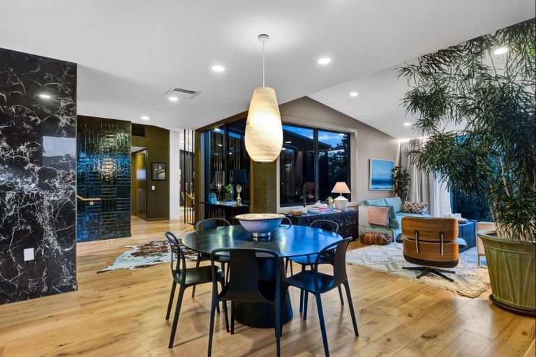 Photo of property in 12a Baring Terrace, Strandon, New Plymouth, 4312