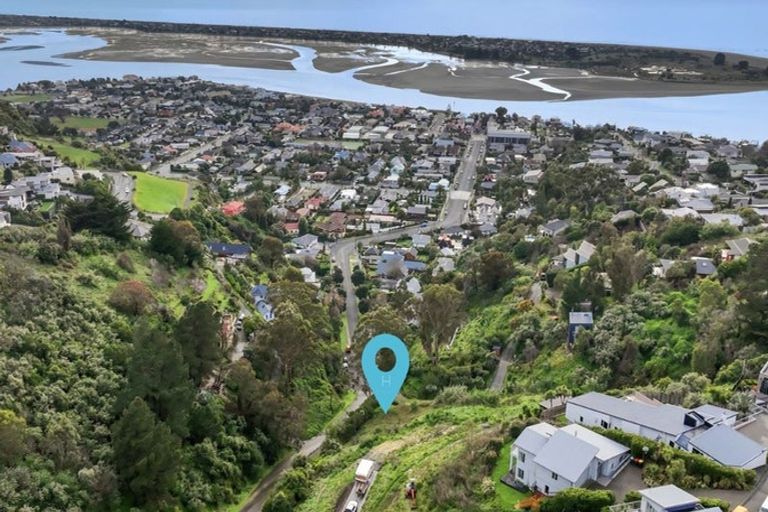 Photo of property in 77 Augusta Street, Redcliffs, Christchurch, 8081