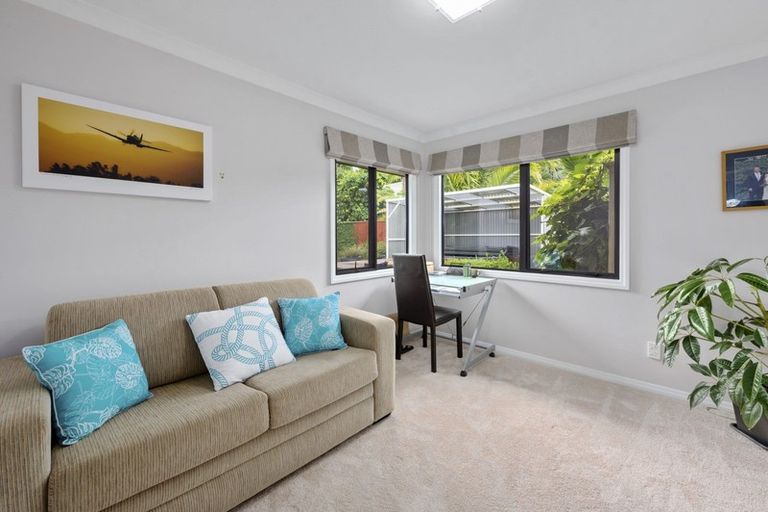 Photo of property in 6 Iriirikapua Parade, Owhata, Rotorua, 3010