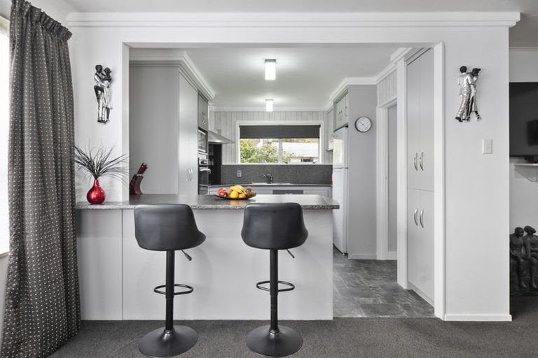 Photo of property in 30 Ongo Road, Hunterville, 4730