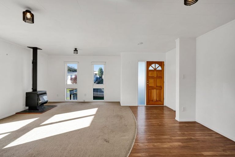 Photo of property in 7 Oleander Place, Bell Block, New Plymouth, 4312