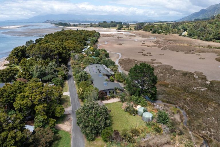 Photo of property in Twin Waters Lodge, 30 Totara Avenue, Collingwood, 7073