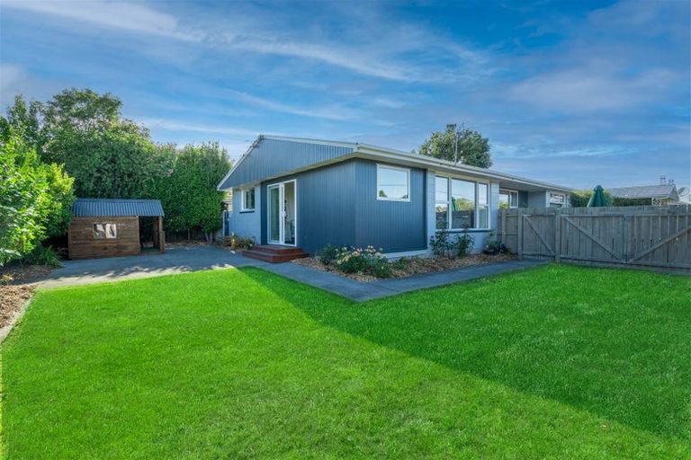 Photo of property in 12 Farrington Avenue, Bishopdale, Christchurch, 8053