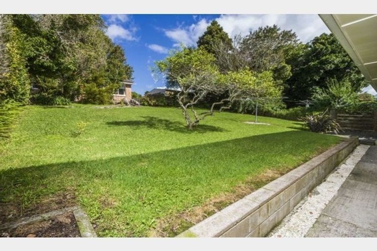 Photo of property in 37 Rosalind Road, Glenfield, Auckland, 0629