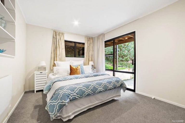 Photo of property in 3 Noeleen Street, Glenfield, Auckland, 0629