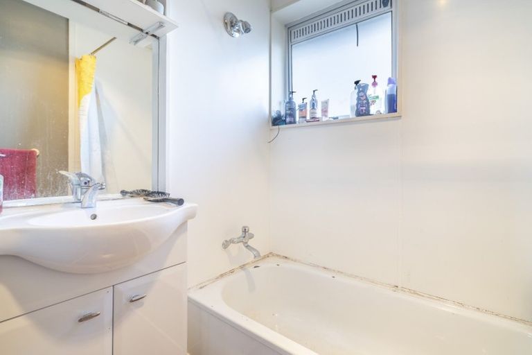 Photo of property in 35 Dunbeath Crescent, Kew, Invercargill, 9812