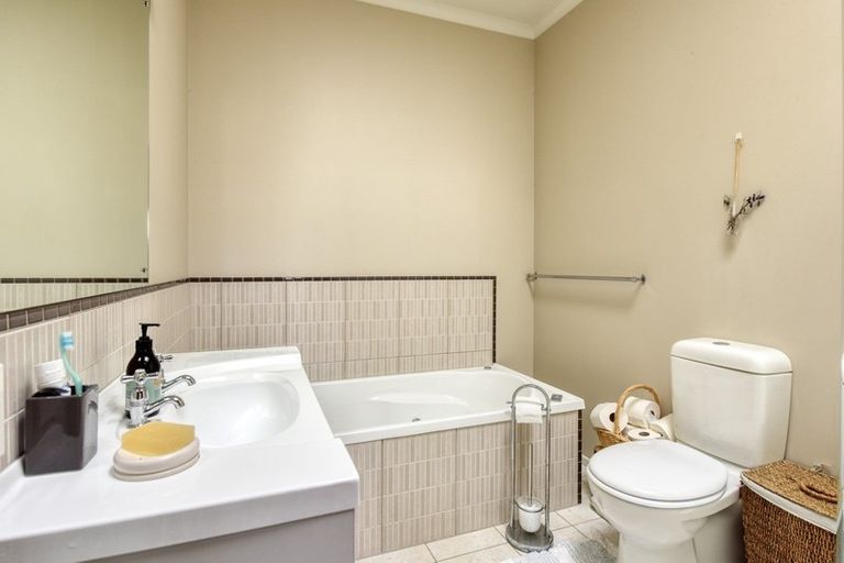 Photo of property in 12 Duke Street, Gore, 9710