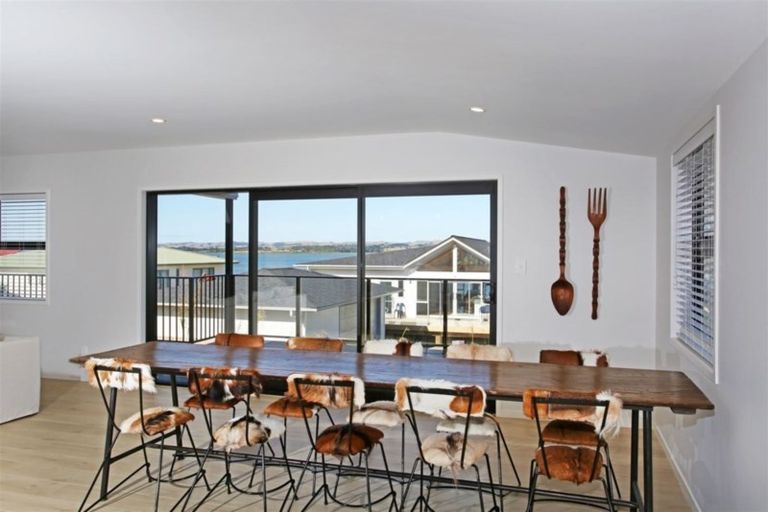 Photo of property in 7 Ronald Avenue, Glenbrook, Waiuku, 2681