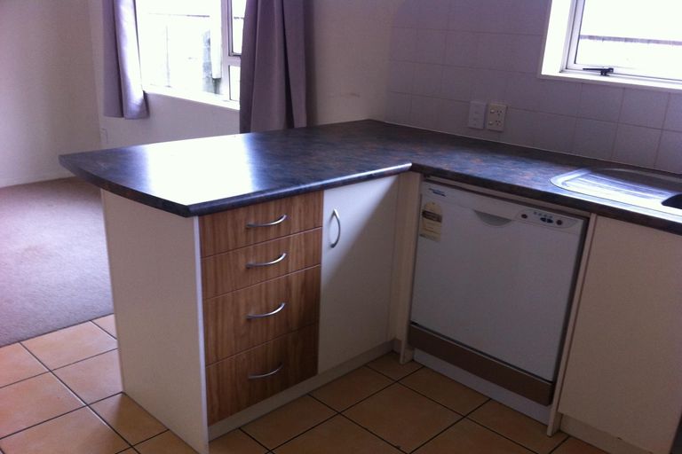 Photo of property in 11 Mt Lebanon Crescent, The Gardens, Auckland, 2105